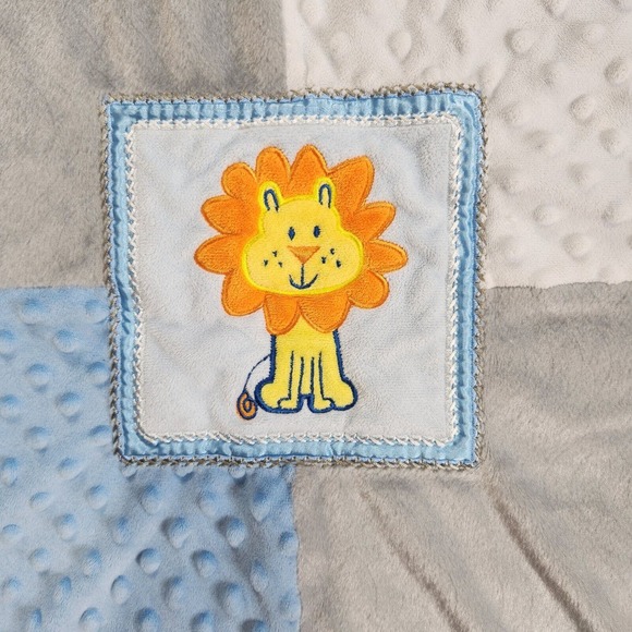 Sutton & Sons Baby Blanket Blue Gray Crib Nursery Lion Boy Sensory Bumpy Satin - Picture 2 of 8